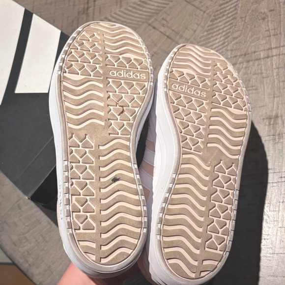 Adidas Women's VL Court Bold Sneakers - Picture 7 of 7